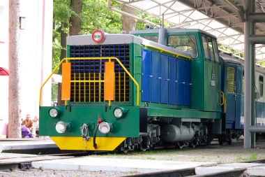 ТУ7А-3198 с составом 'Украина' на станции Парк