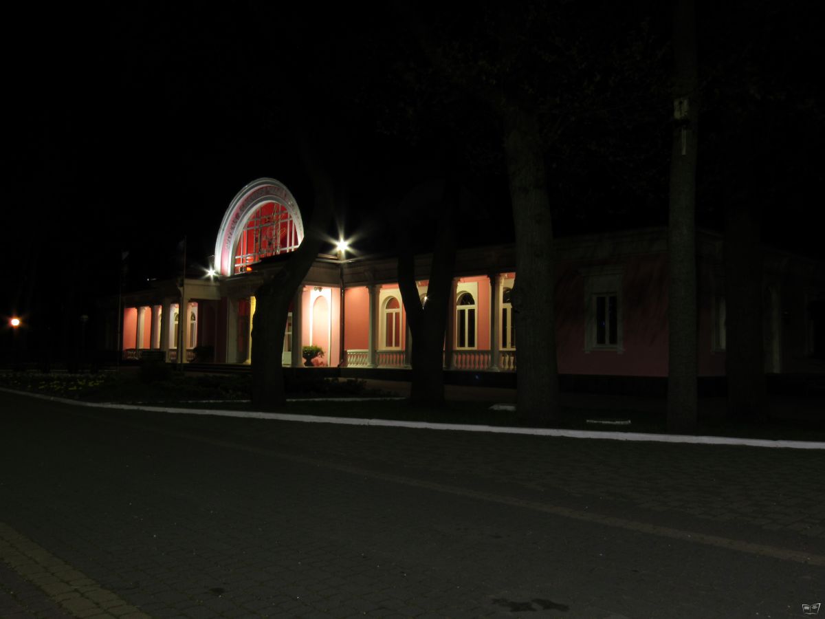 Вокзал ст. Парк ночью