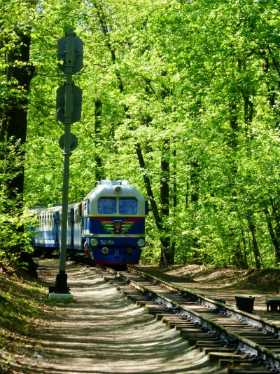 ТУ2-054 с поездом 'Украина' прибывает на ст. Лесопарк