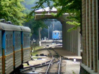 Вид на отправляющийся со ст. Парк поезд из тупика