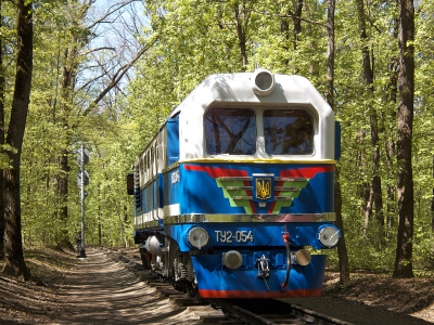 ТУ2-054 маневрирует по станции Лесопарк.