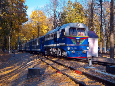 ТУ2-054 с поездом 'Украина' - прибытие на станцию Парк.