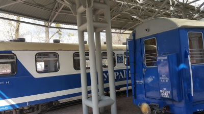 Подготовка к окраске вагонов состава 'Украина'