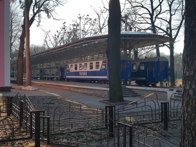 Первый вагон состава 'Украина' в ожидании ремонта