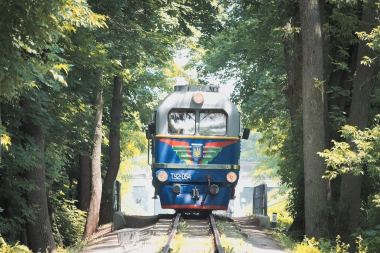 ТУ2-054 с поездом на Красном мосту