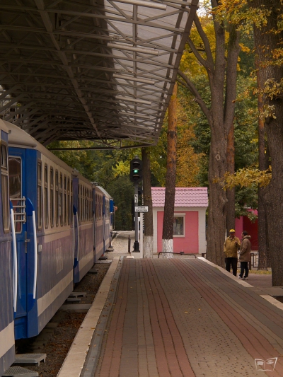 Поезд 'Украина' из вагонов Pafawag у перрона.